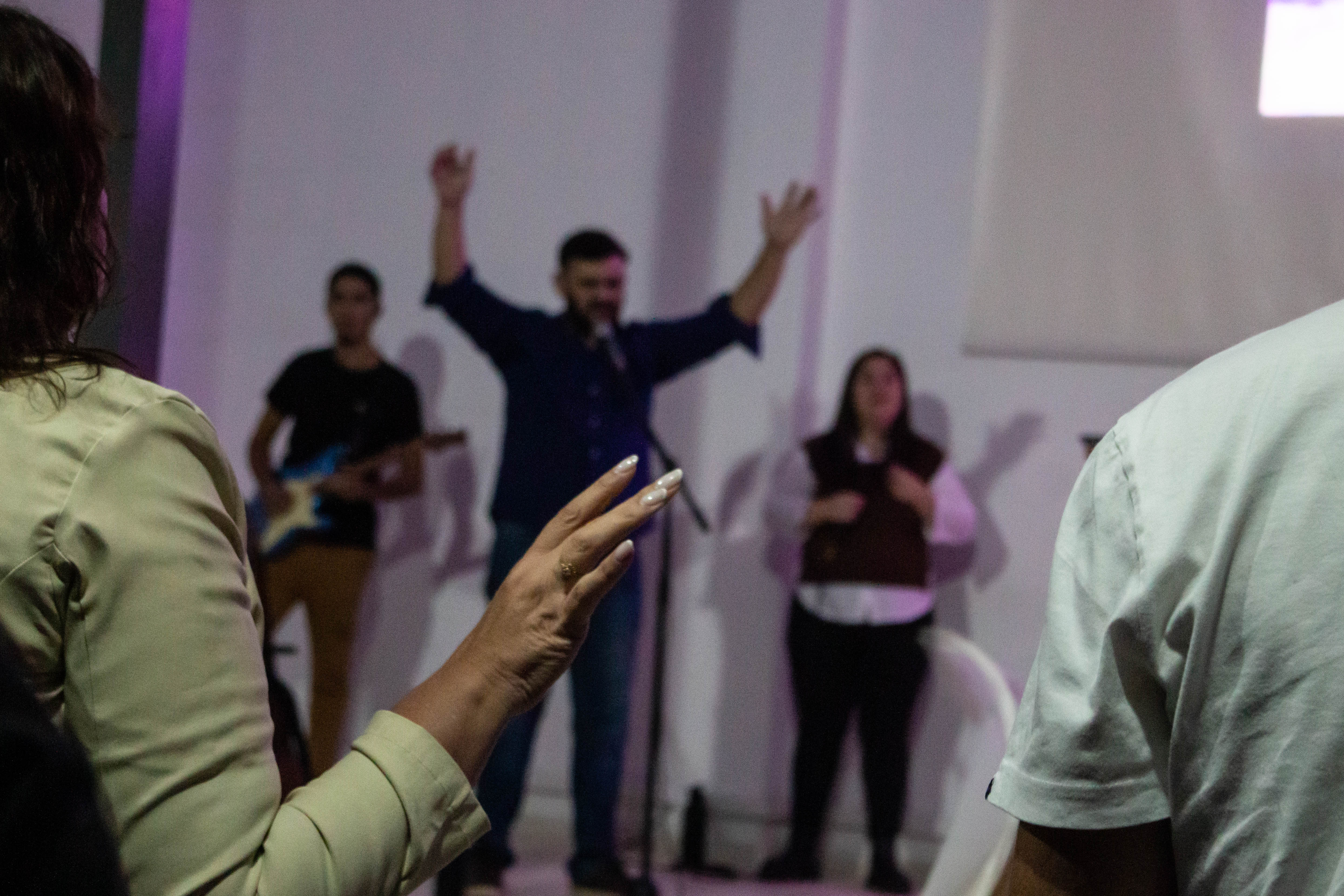 Niños en la iglesia